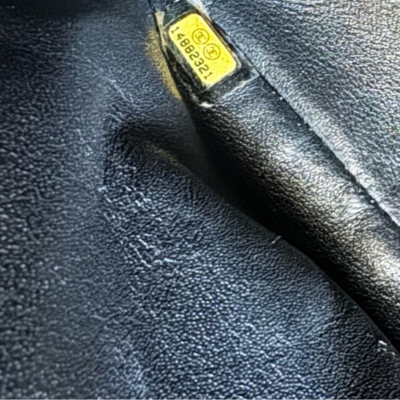 CHANEL Reissue Double Flap 226 Patent Brown Burgundy Handbag - Picture 12 of 16